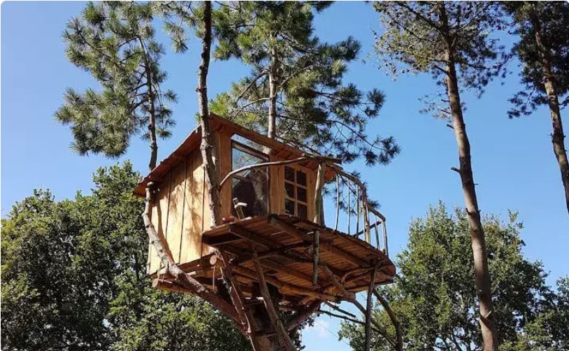 artistic treehouse glamping 1
