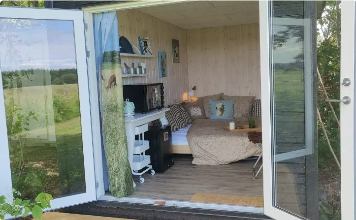 bo i en alpaca park - glamping 1